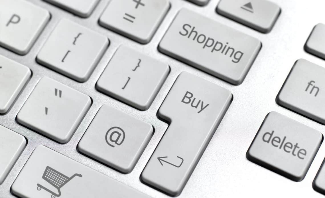 Przycisk na klawiaturze do zakupów online